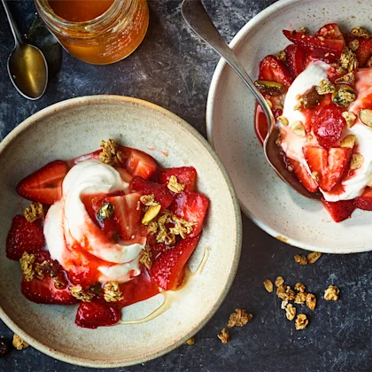 Tom Kerridge's Creamy Strawberry & Granola Fool