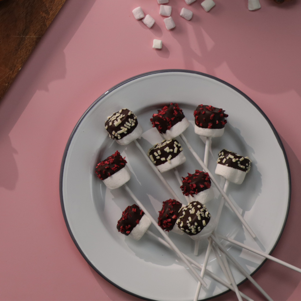Chocolate-dipped marshmallows
