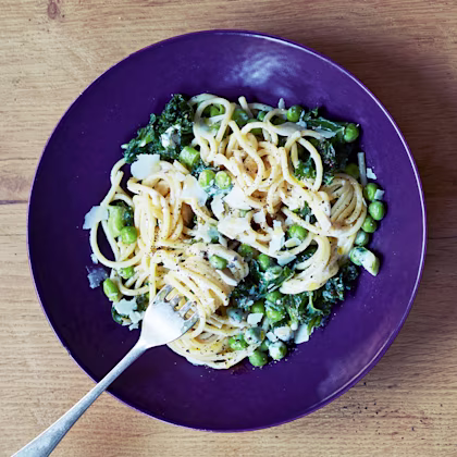 Cacio e Pepe, Pea and Kale Spaghetti