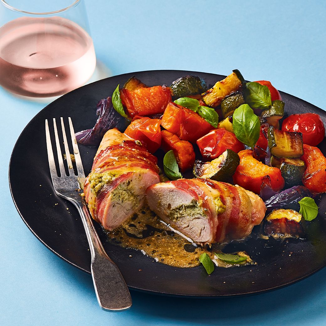 Creamy Pesto-stuffed Chicken Traybake