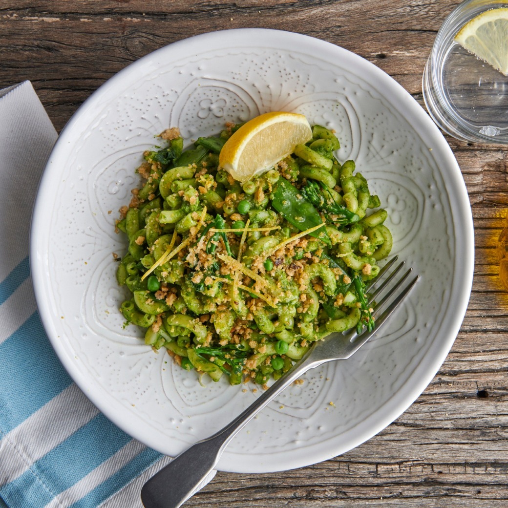 Macaroni with Mangetout, Peas, Tenderstem Broccoli and a  Citrus Crumb