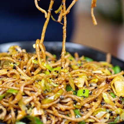 Sprout and chilli peanut noodles