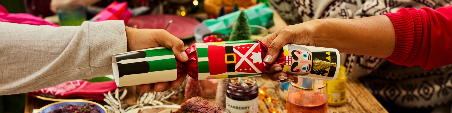 Decorations & Crackers