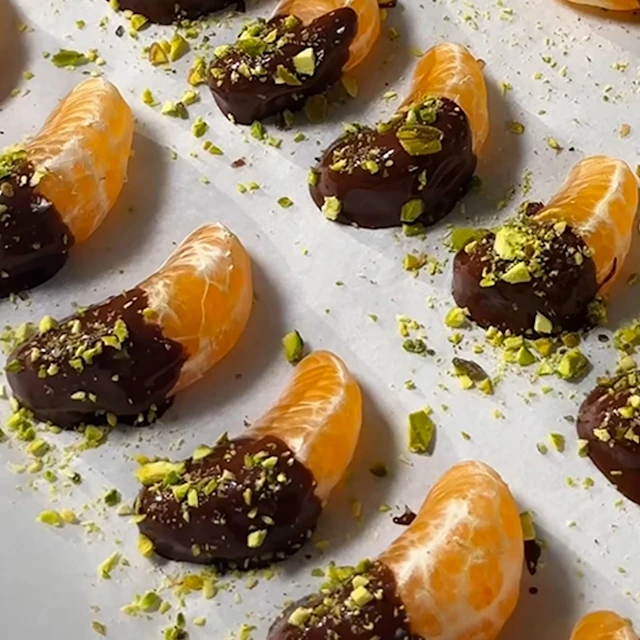 Clementine and Pistachio Oranges
