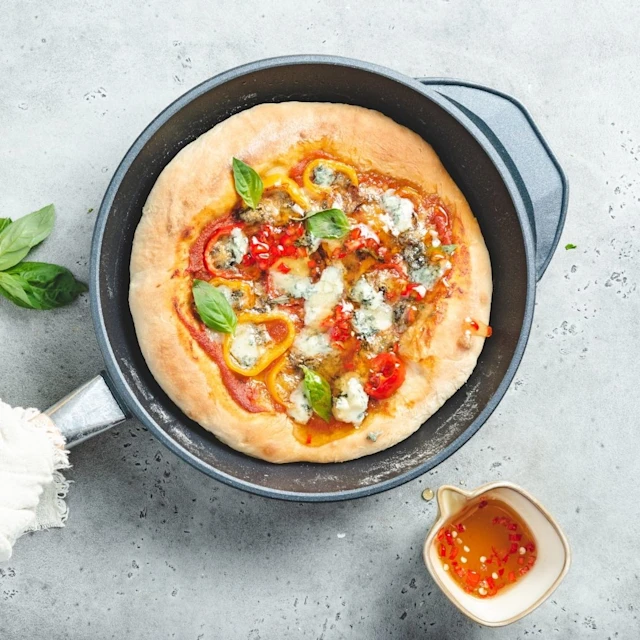 Pan Pizza with Sweet Pointed Pepper Slices, Blue Cheese and Honey