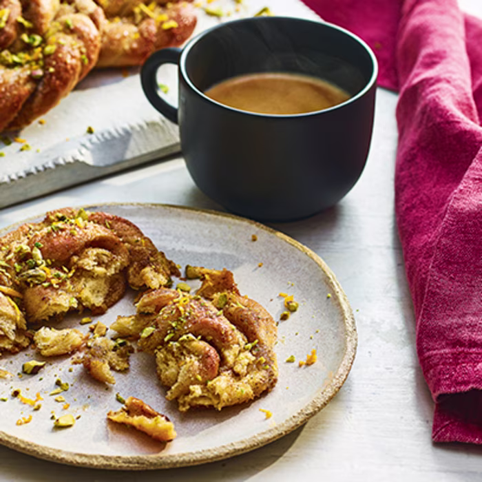 Cardamon, pistachio and orange brioche buns