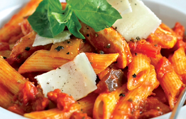 Chicken & penne pasta with Mediterranean sauce