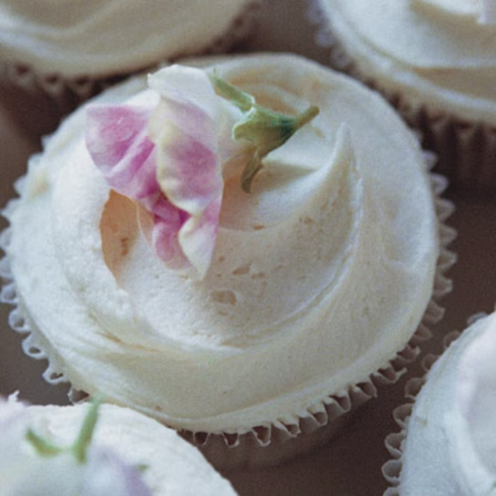 Amaretto Buttercream Icing