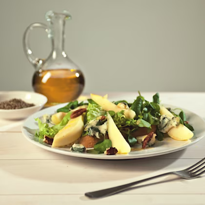 Pear and blue cheese salad