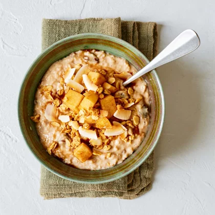 Apple crumble porridge