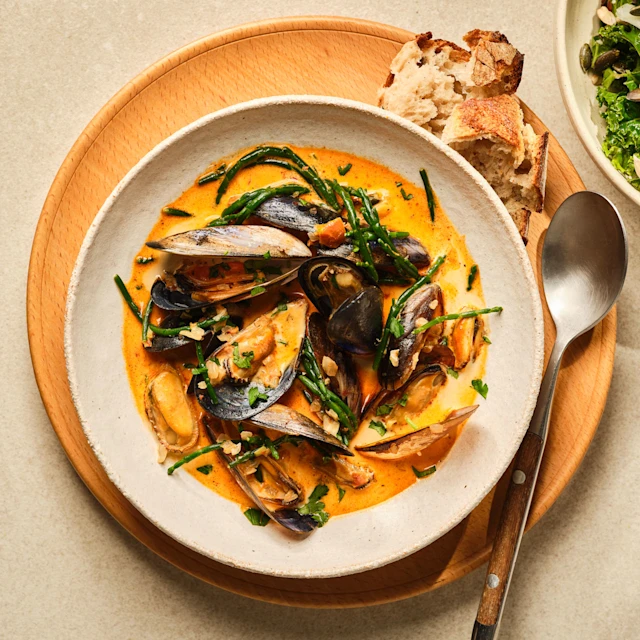 ’Nduja Mussels with Samphire
