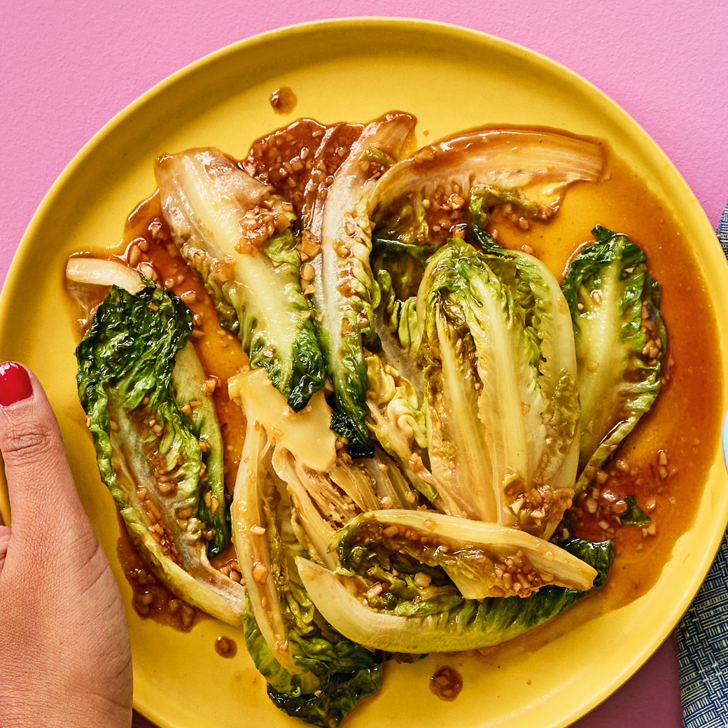 Stir-Fried Lettuce with Oyster Sauce and Garlic