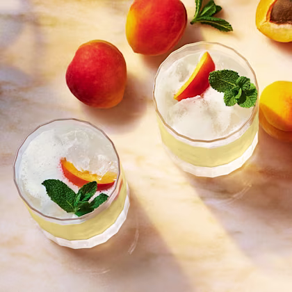 Apricot Gin Fizz
