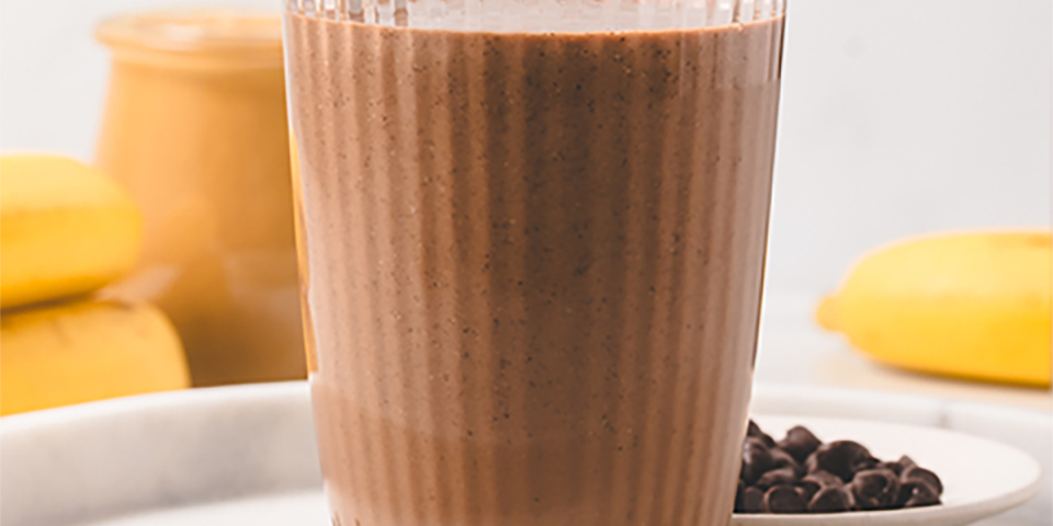 Organic Chocolate & Peanut Butter Protein Smoothie