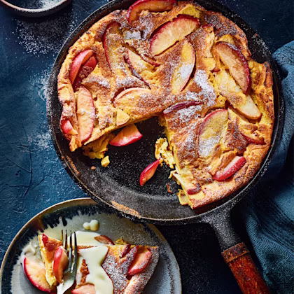 Apple and Vanilla Dutch Baby Pancake