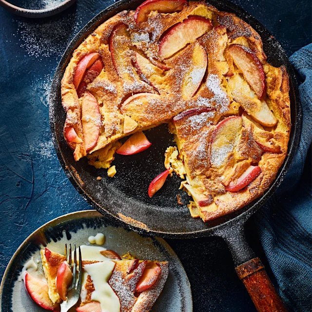 Apple and Vanilla Dutch Baby Pancake