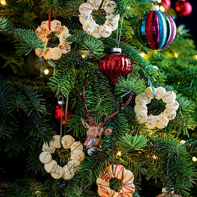 White Chocolate Button Wreaths