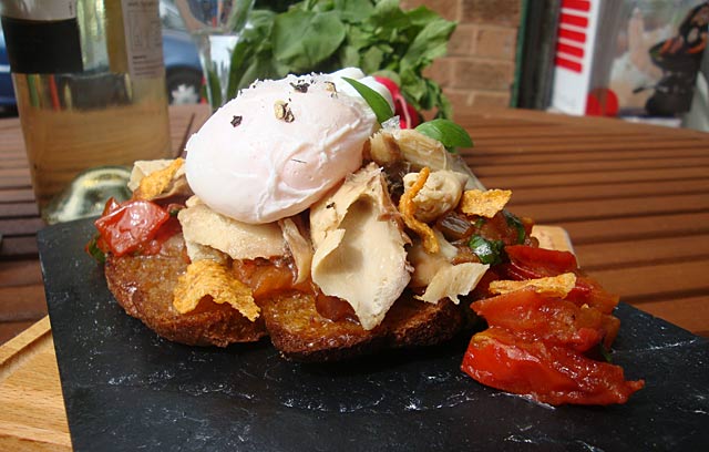 Spicy Tomato Mackerel on Toast with a Poached Egg and Sweet Chilli Sunbites