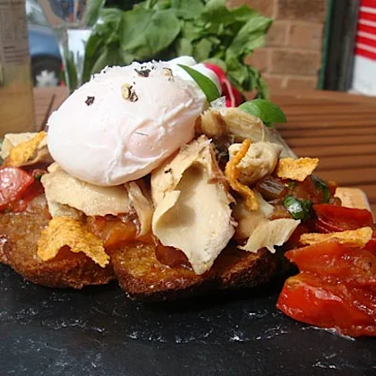 Spicy Tomato Mackerel on Toast with a Poached Egg and Sweet Chilli Sunbites