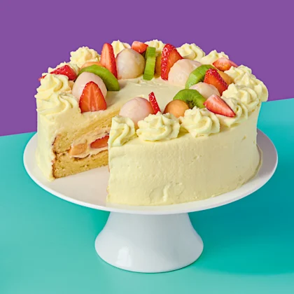 Chinese Bakery Sponge with Fresh Fruit