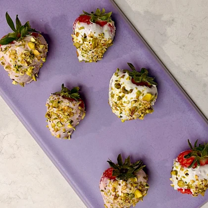 Fro-yo Strawberries