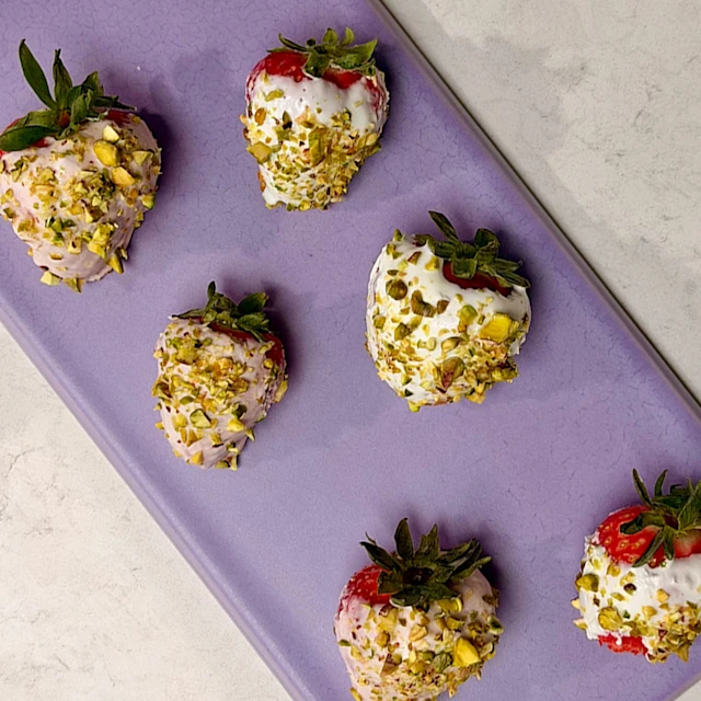 Fro-yo Strawberries
