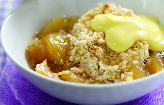 Phil Vickery's Bramley Apple Crumble