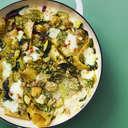 Creamy Chicken, Greens and Pesto Pan-sagne