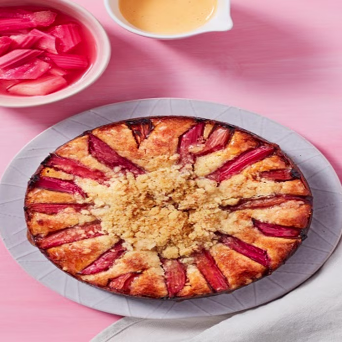 Rhubarb Crumble Cake