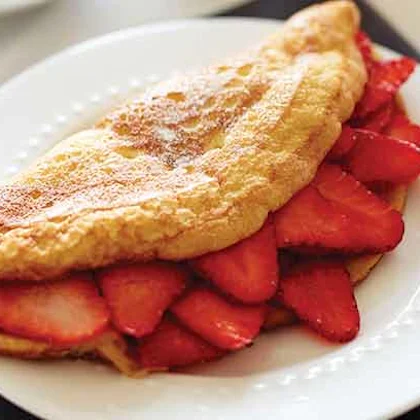 Sweet Soufflé Omelette with Strawberries