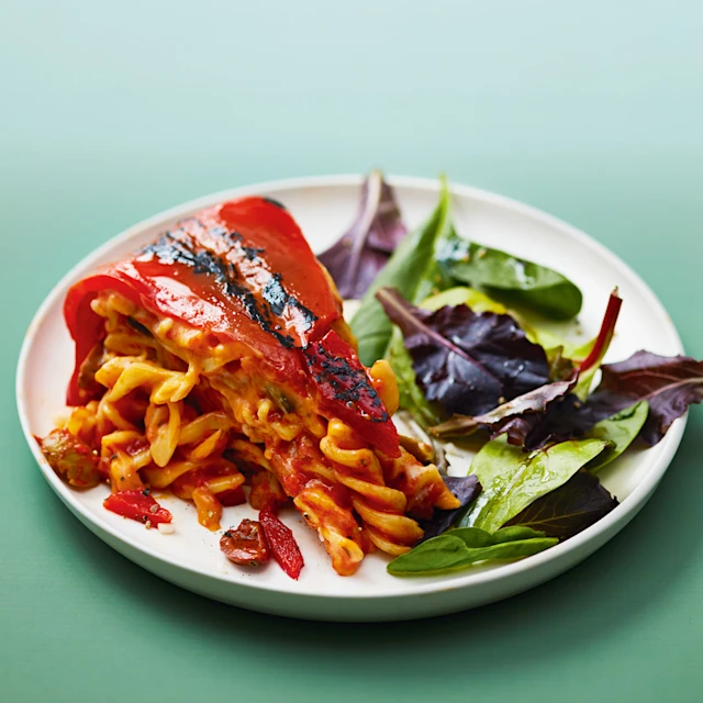 Red Pepper Pasta Pie