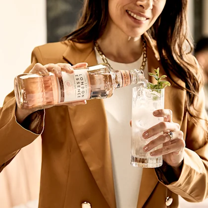 White Peach and Jasmine Mojito