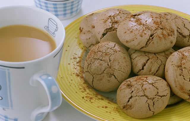 Passover Mini Chocolate Almond Meringues