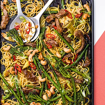Steak and Veg Noodle Traybake