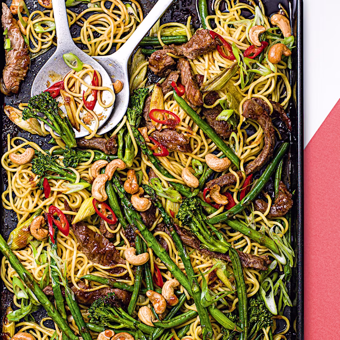 Steak and Veg Noodle Traybake