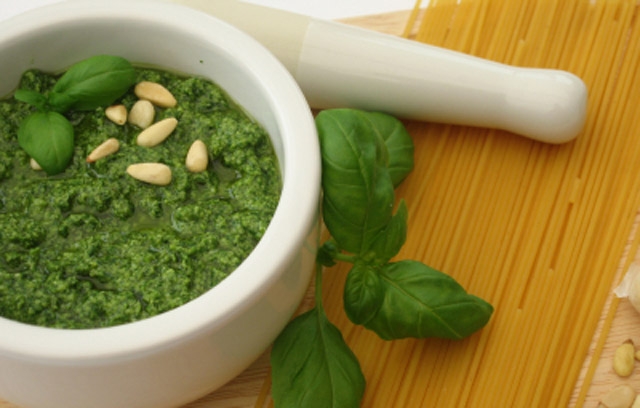 Easy Peasy Pesto