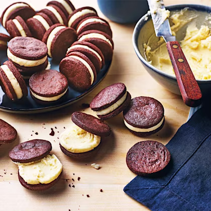 Coffee sandwich biscuits