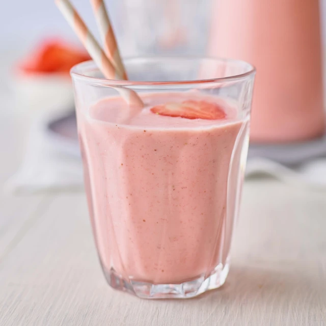 Go nuts, Go bananas, strawberry smoothie