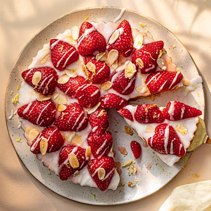 No-Bake Strawberry Bakewell Tart