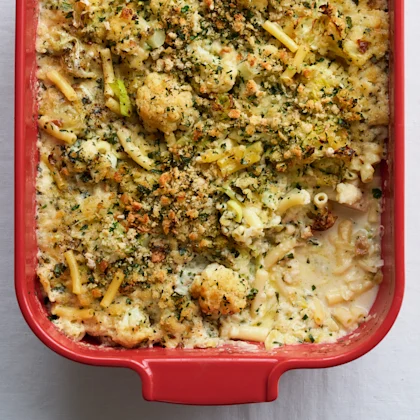 Cauli Mac and Cheese with Garlic Parsley Crumb