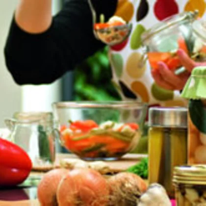 Crisp Pickled Vegetables