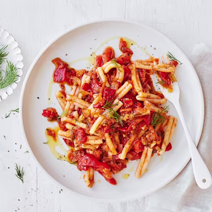 Roasted red pepper and tomato pasta