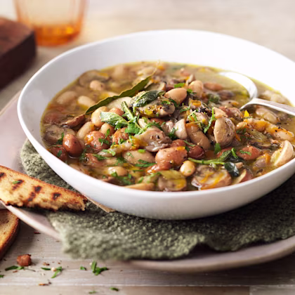 Hearty Bean & Mushroom Stew