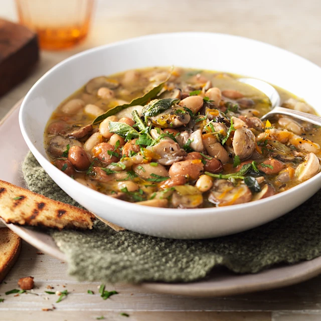 Hearty Bean & Mushroom Stew