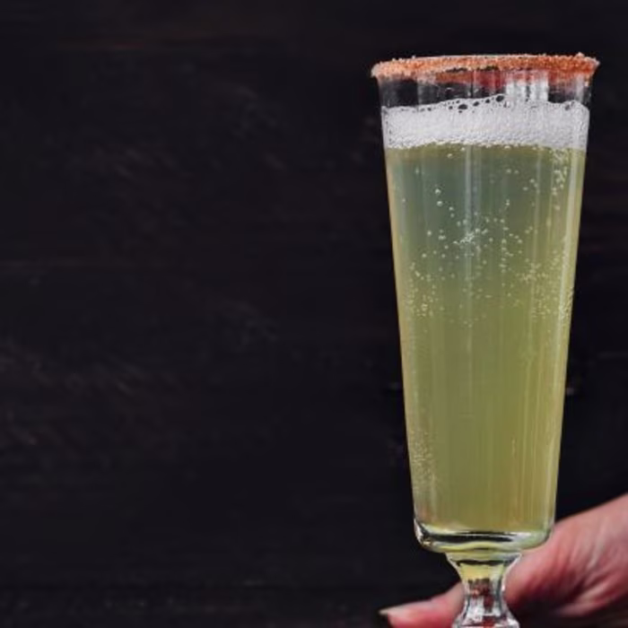 Pear & Cinnamon Fizz