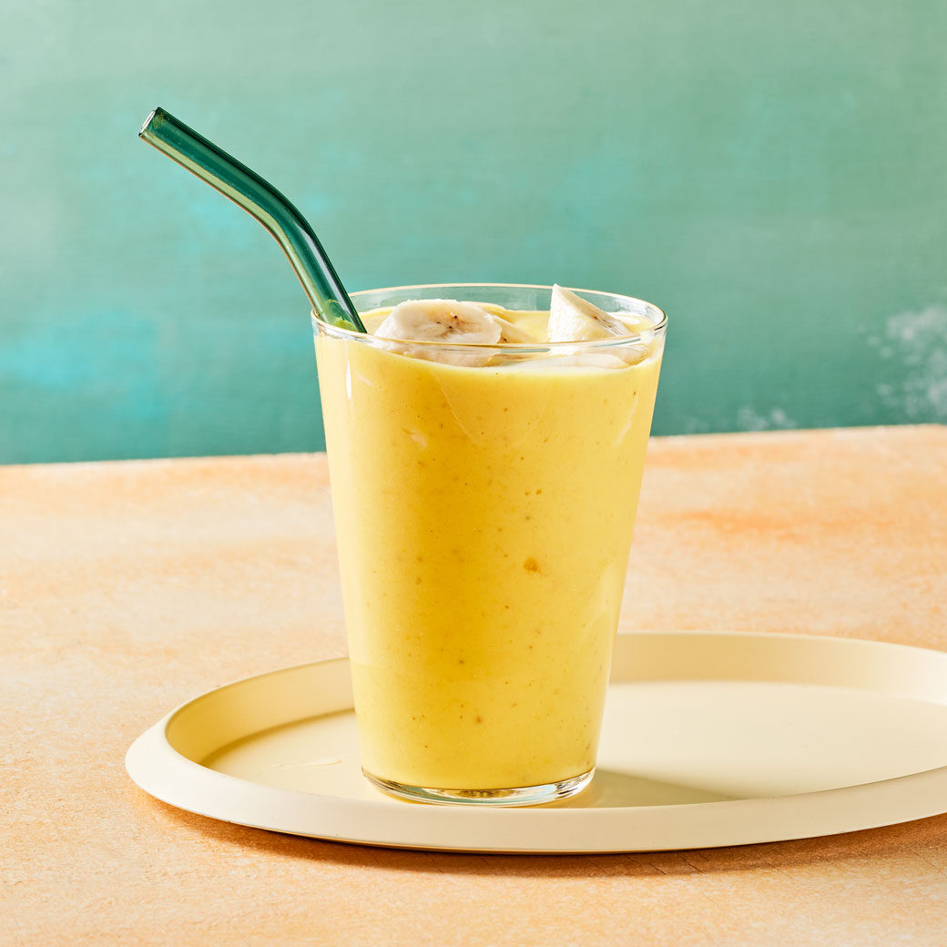 Banana, Mango and Turmeric Smoothie