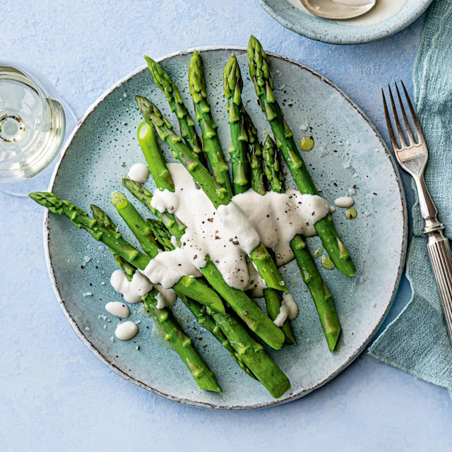 Asparagus with Almond Sauce