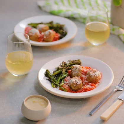 Veggie Meatball Traybake