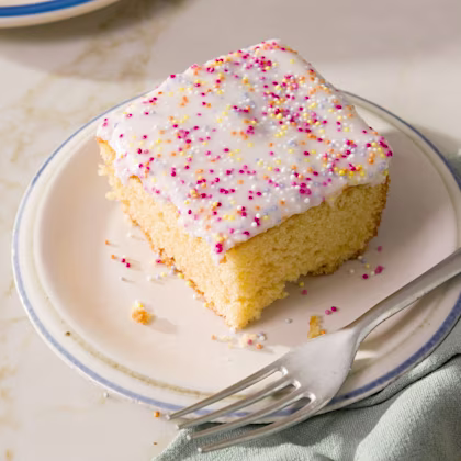 Vanilla Fairy Cake Traybake