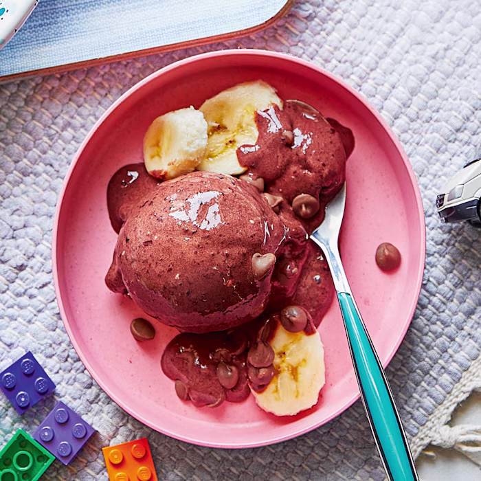 Quick Cherry, Chocolate and Banana Fro-yo